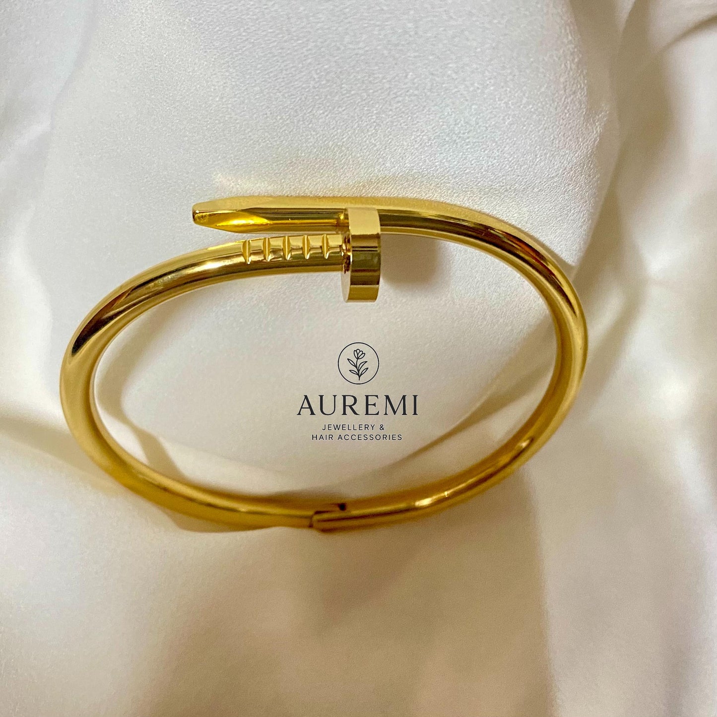 Golden Nail Bangle – Luxe Edition