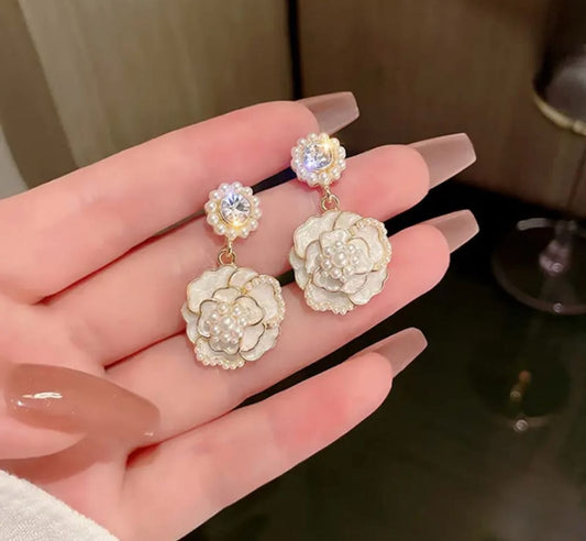 Pearl Bloom Drop Earrings – Elegant Floral Charm